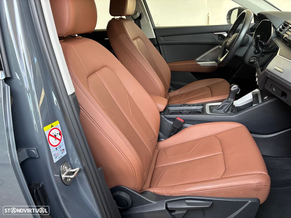 Audi Q3 45 TFSIe S tronic S line - 12