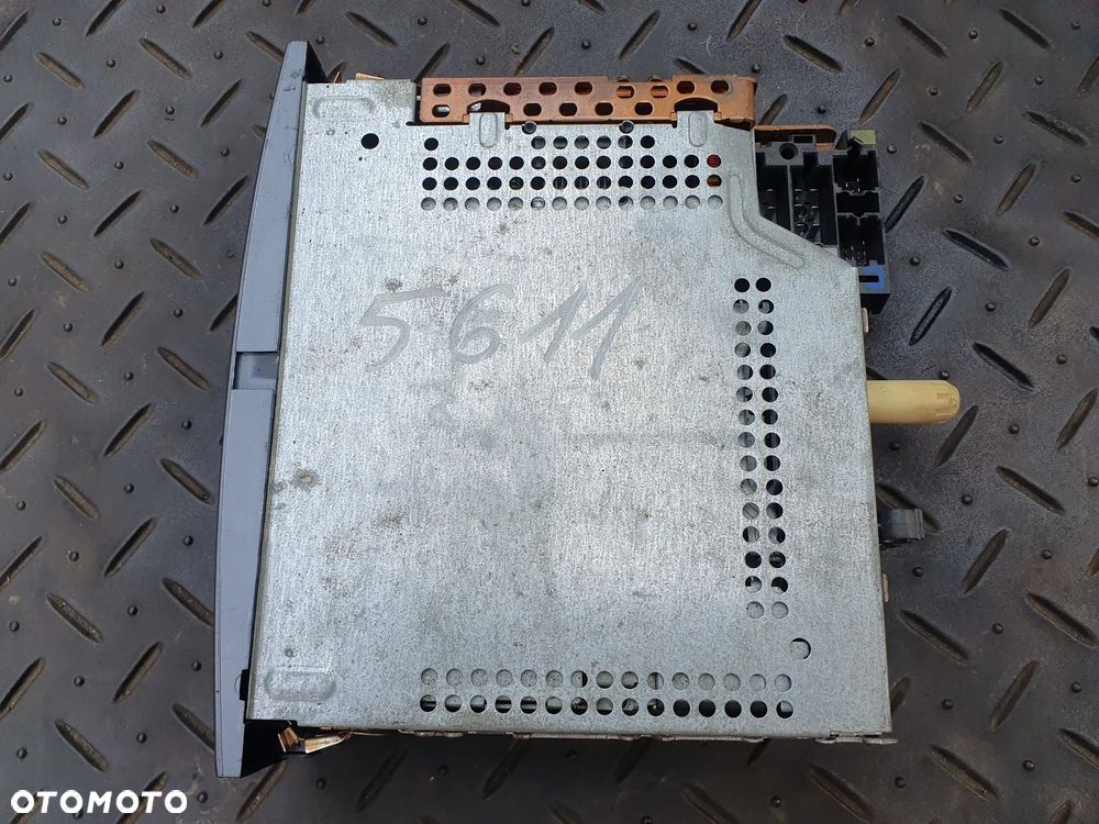 RENAULT MEGANE II RADIOODTWARZACZ RADIO FABRYCZNE RENRDW142-00 8200402774 + KOD - 4