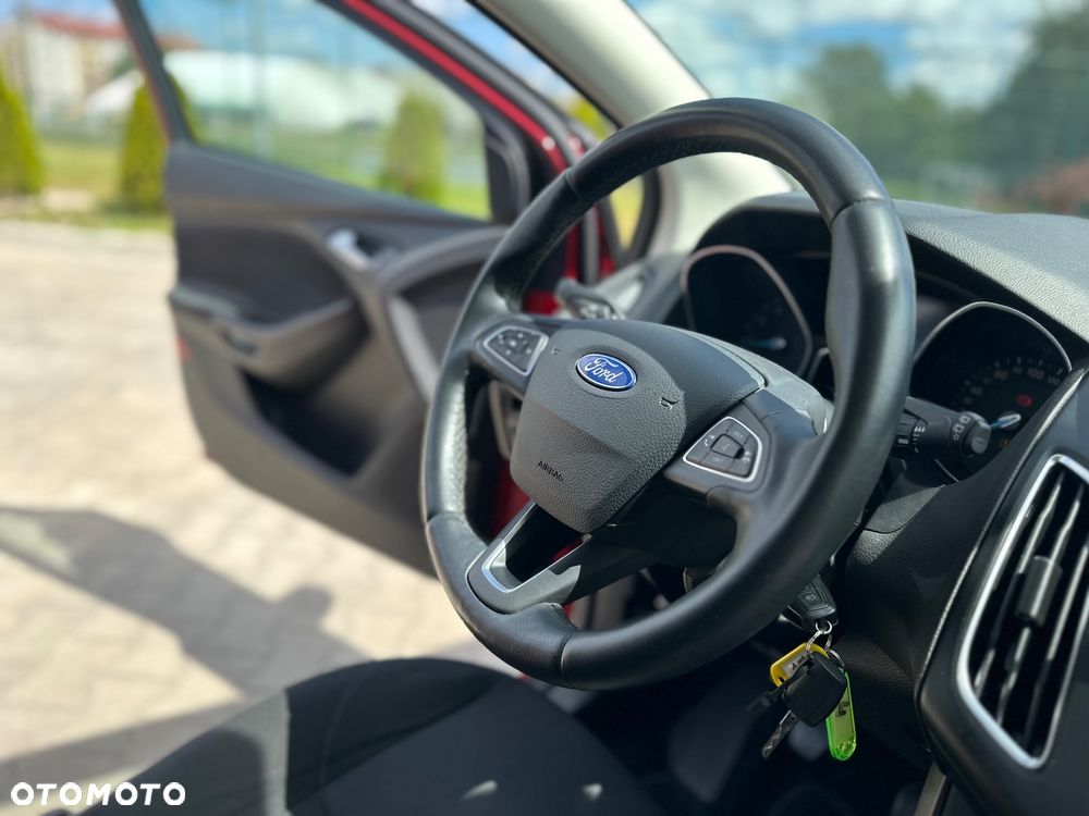 Ford Focus - 25