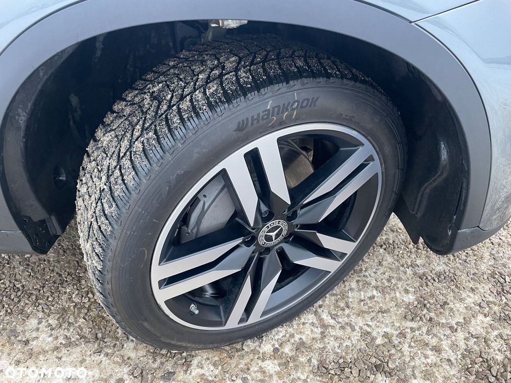 Mercedes-Benz GLC 300 4Matic 9G-TRONIC Exclusive - 9