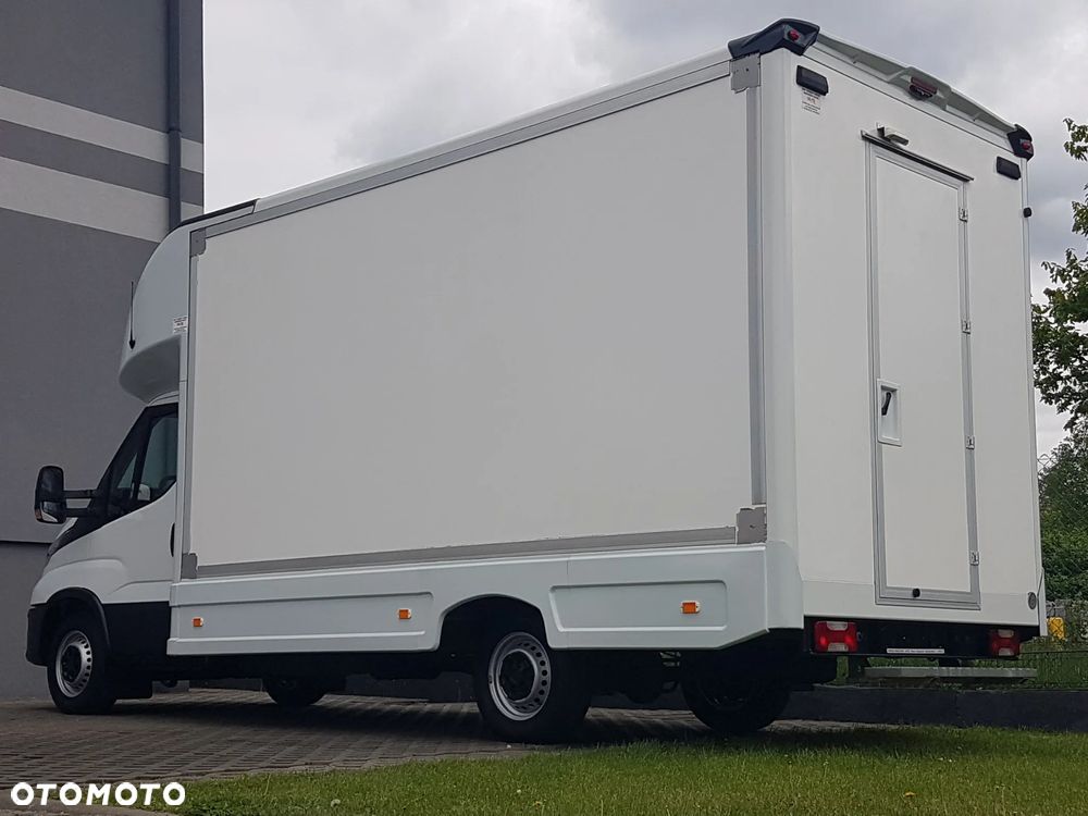 Iveco DAILY KONTENER NISKOPODŁOGOWY 4,43x2,23x2,42 SKLEP FOODTRUCK BAR KLIMA KONIOWÓZ KAMPER - 28