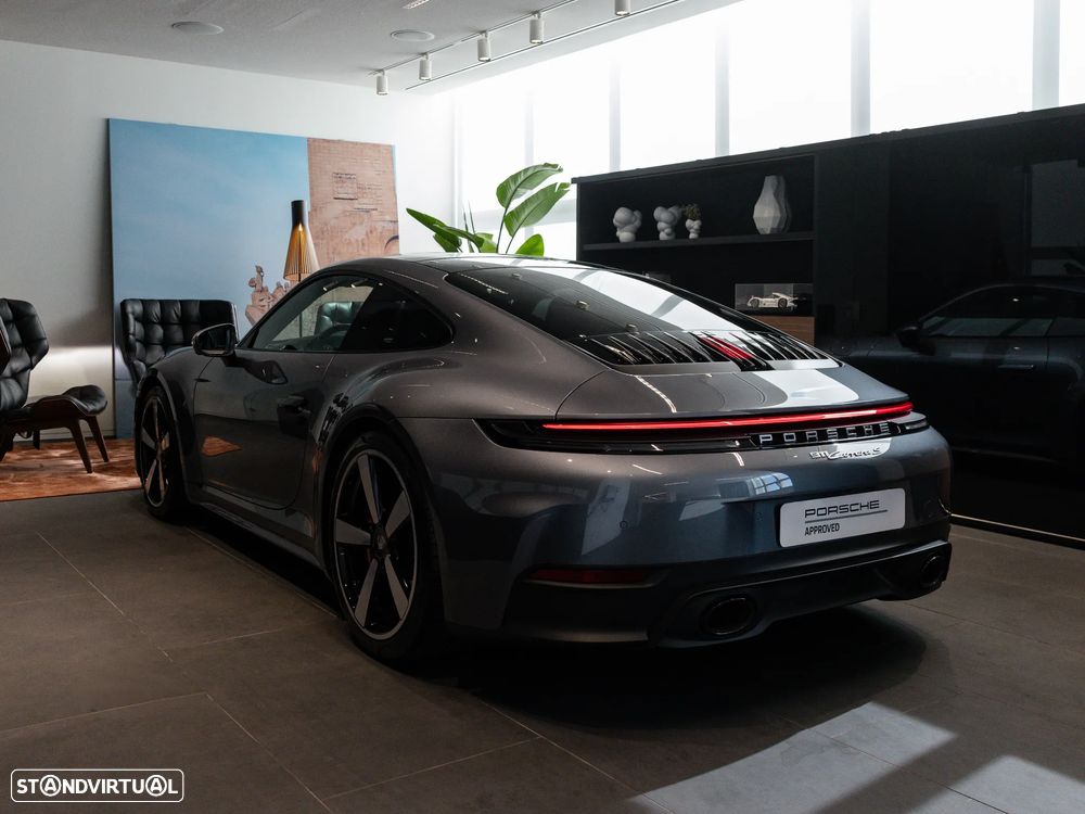 Porsche 911 (992) Carrera S - 12