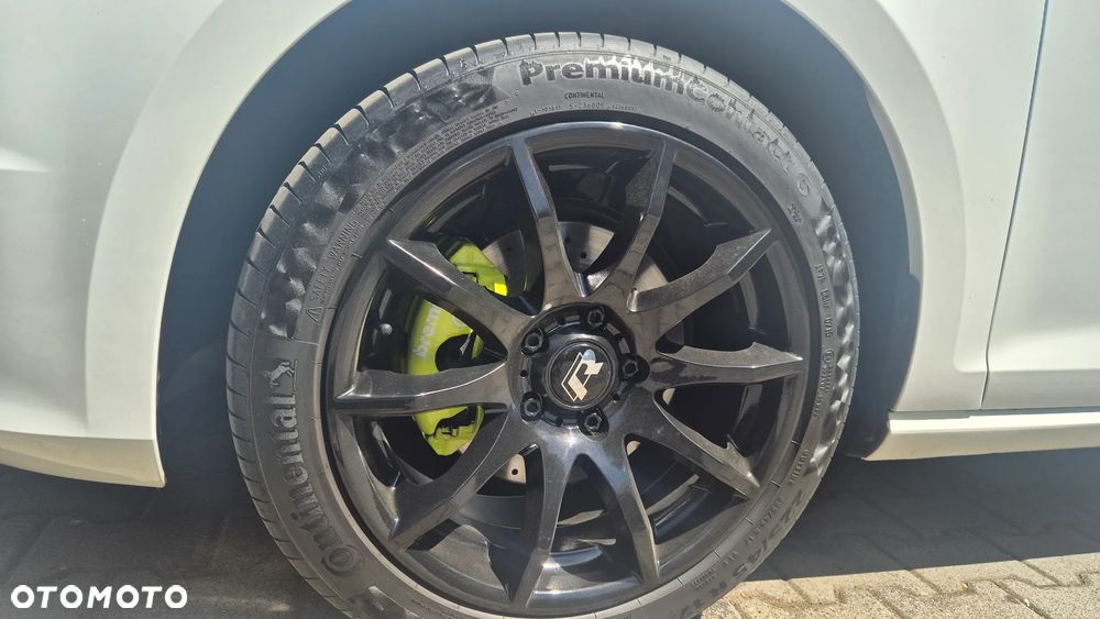 Volkswagen Golf - 9