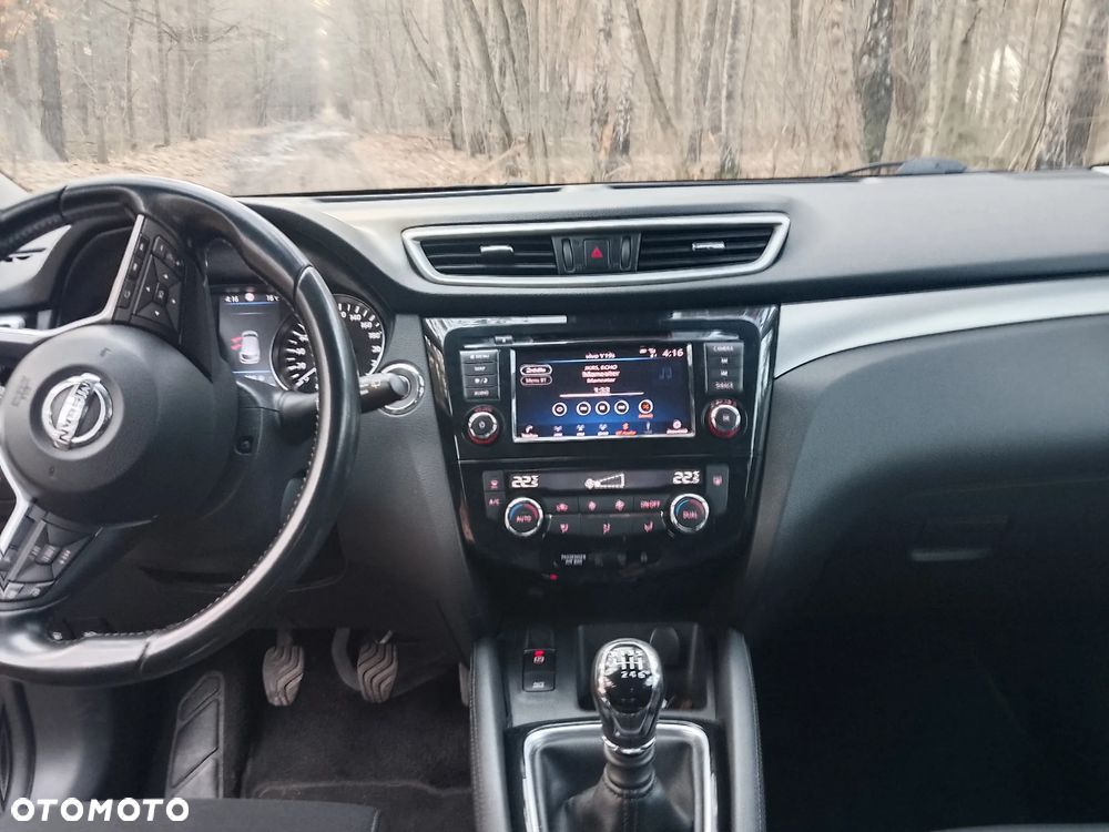 Nissan Qashqai 1.3 DIG-T N-Connecta - 8