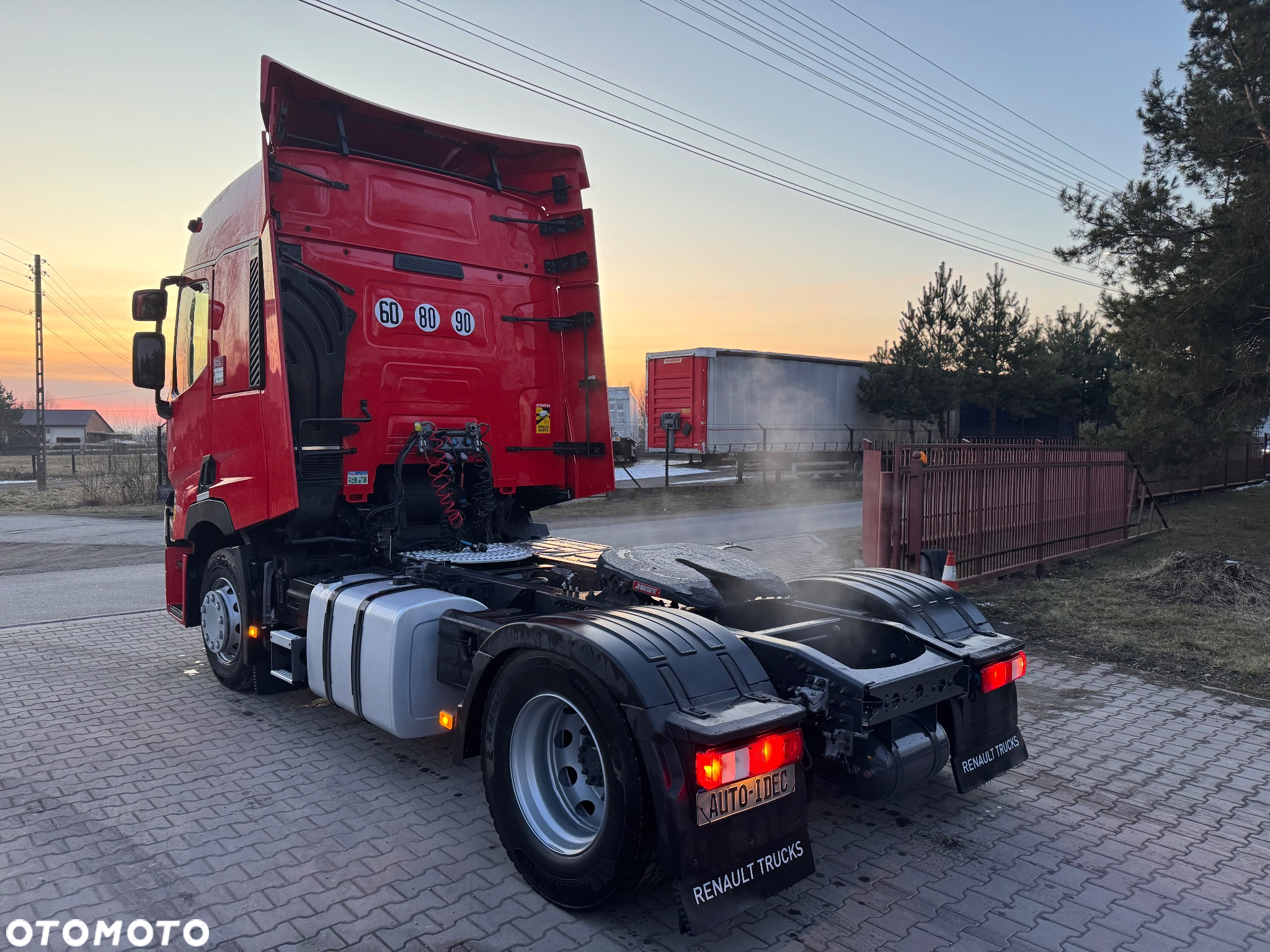 Renault T440  13 litrowy silnik !!! full ADR - 12