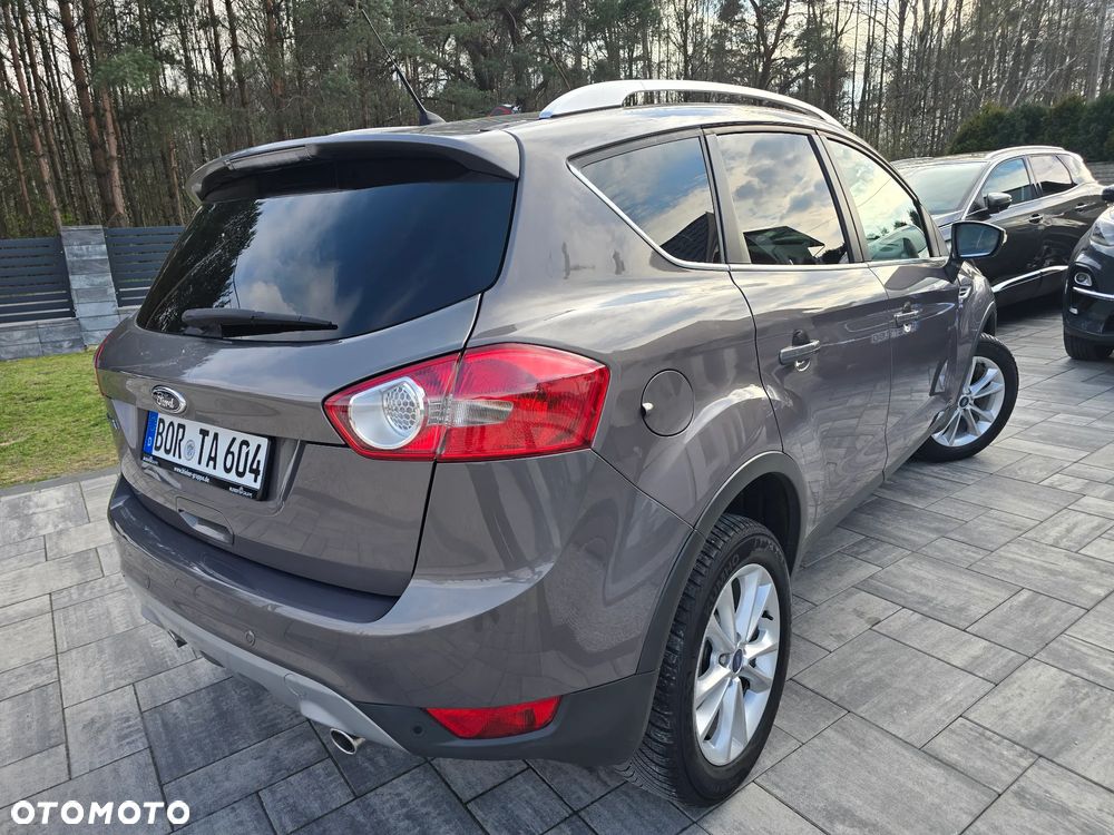 Ford Kuga 2.0 TDCi 2x4 Titanium - 12
