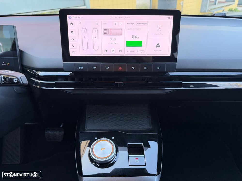 MG MG4 64 kWh Luxury - 28