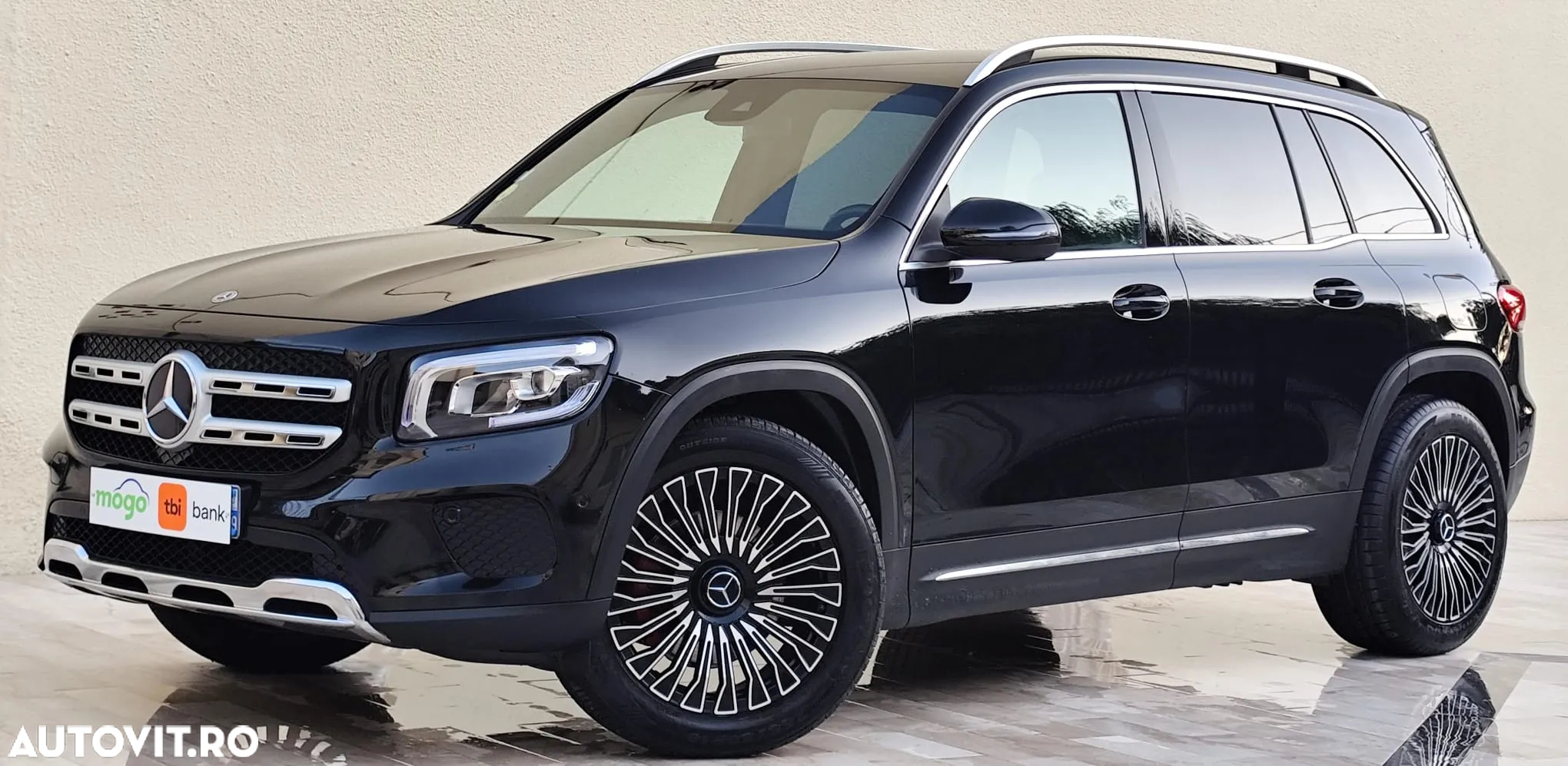 Mercedes-Benz GLB - 11