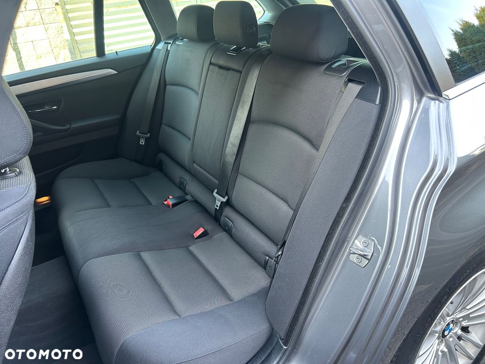 BMW Seria 5 520d xDrive - 26