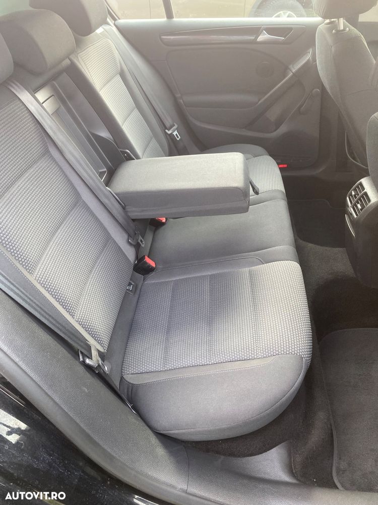 Volkswagen Golf 2.0 TDI DPF Highline - 9