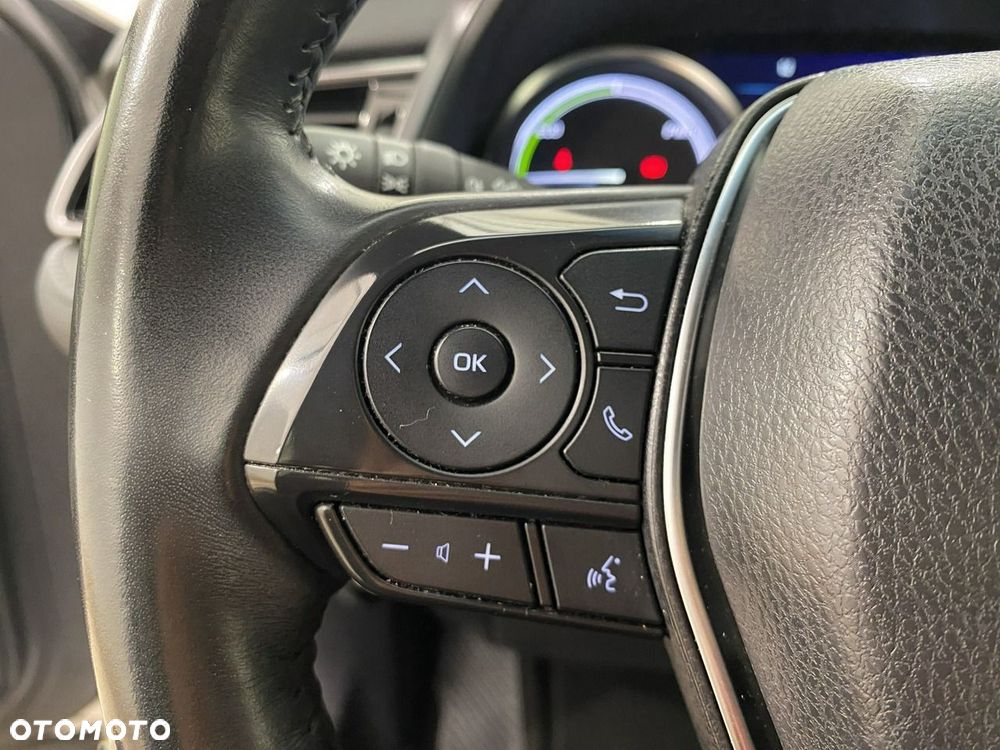 Toyota Camry 2.5 Hybrid Comfort CVT - 24