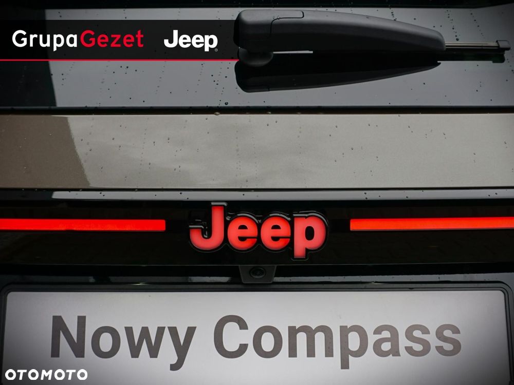 Jeep Compass - 16