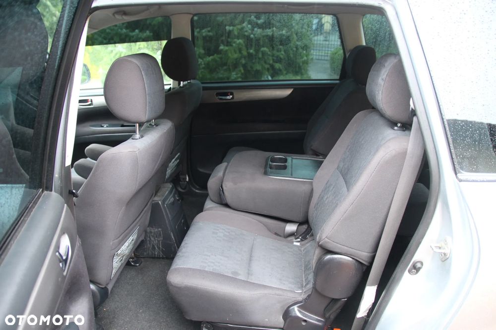 Toyota Avensis Verso D-4D Sol - 35