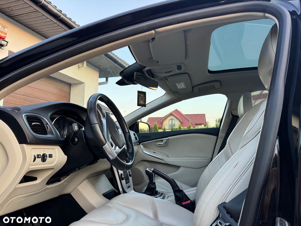 Volvo V40 D2 Drive-E Ocean Race - 7