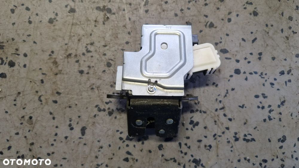 MAZDA 2 DE ZAMEK KLAPY BAGAŻNIKA - 1