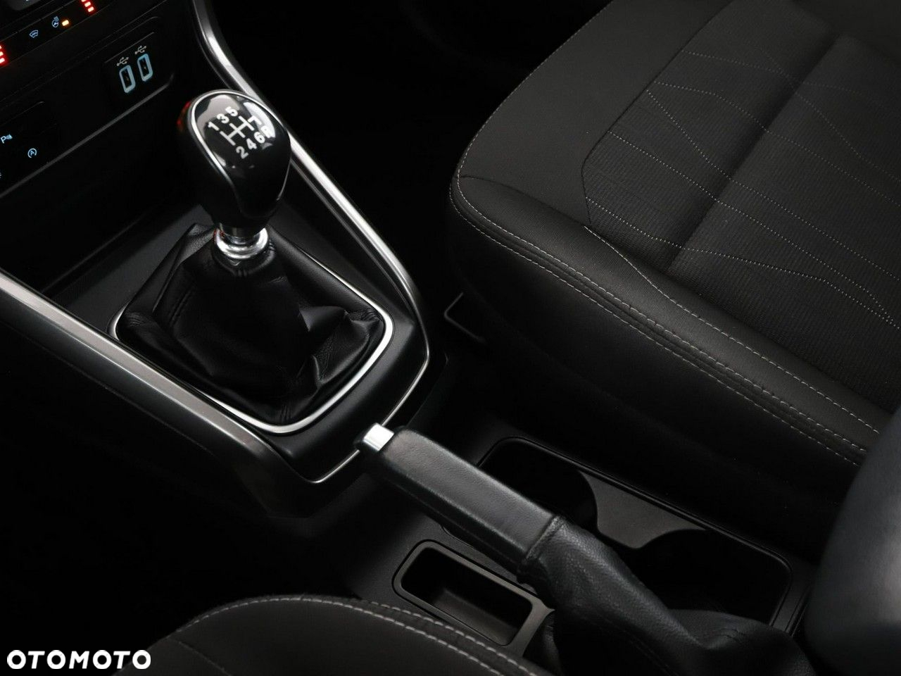 Ford EcoSport 1.0 EcoBoost COOL&CONNECT - 27