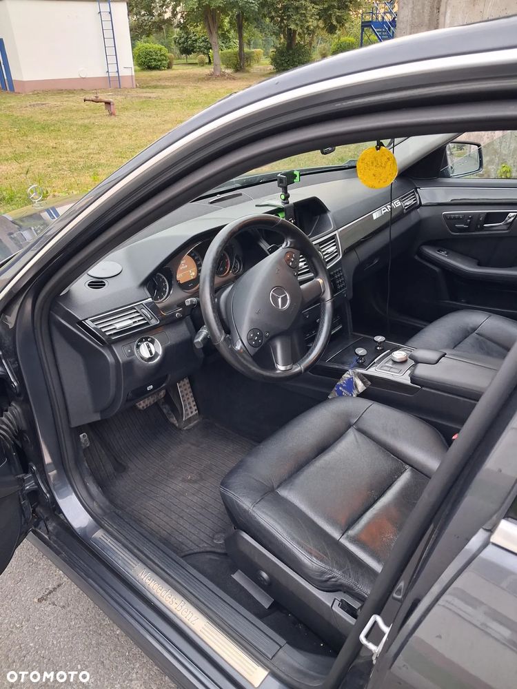 Mercedes-Benz Klasa E 300 CDI BlueEff Avantgarde - 5