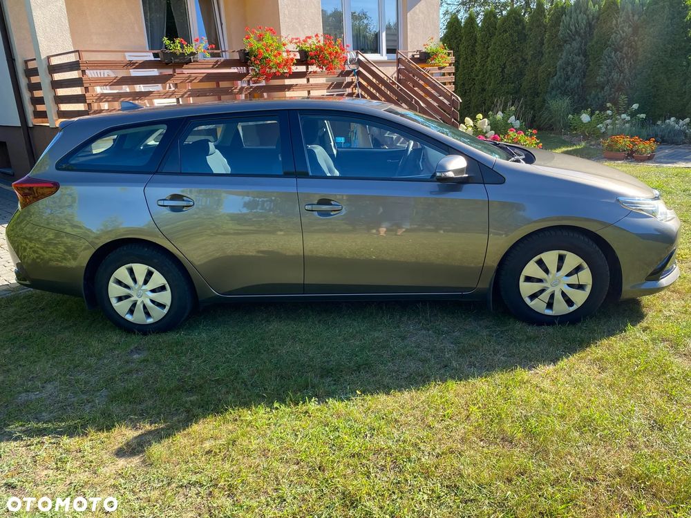 Toyota Auris 1.33 VVT-i Comfort - 2