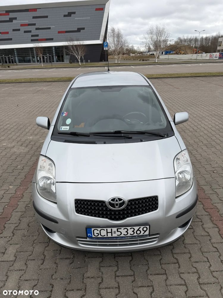 Toyota Yaris 1.3 VVT-i Luna - 1