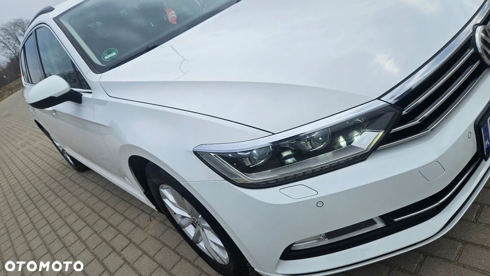 Volkswagen Passat - 11