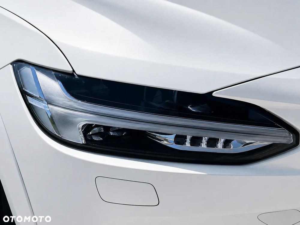 Volvo V90 Cross Country B5 D AWD Ultimate - 2