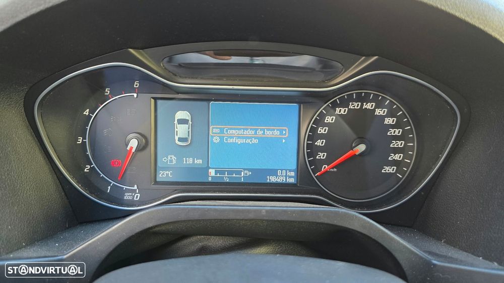 Ford S-Max 2.2 TDCi Titanium 7L - 18