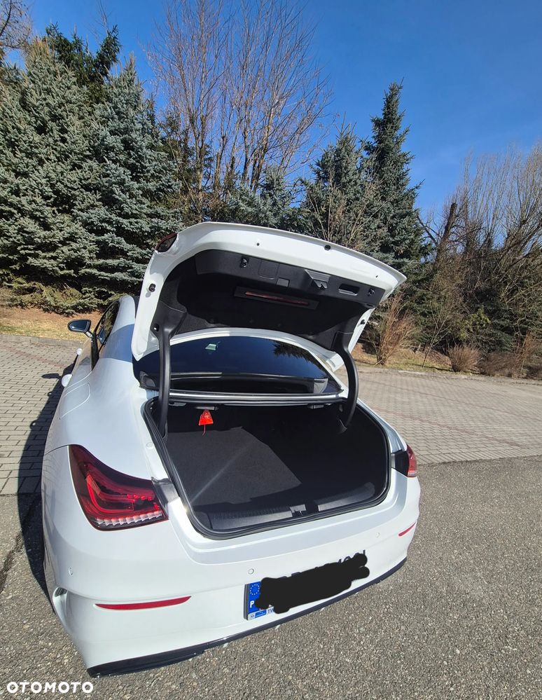 Mercedes-Benz CLA - 9