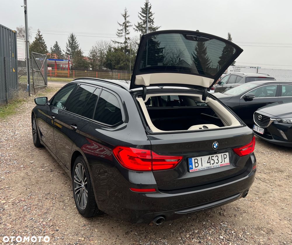 BMW Seria 5 520d Luxury Line sport - 35