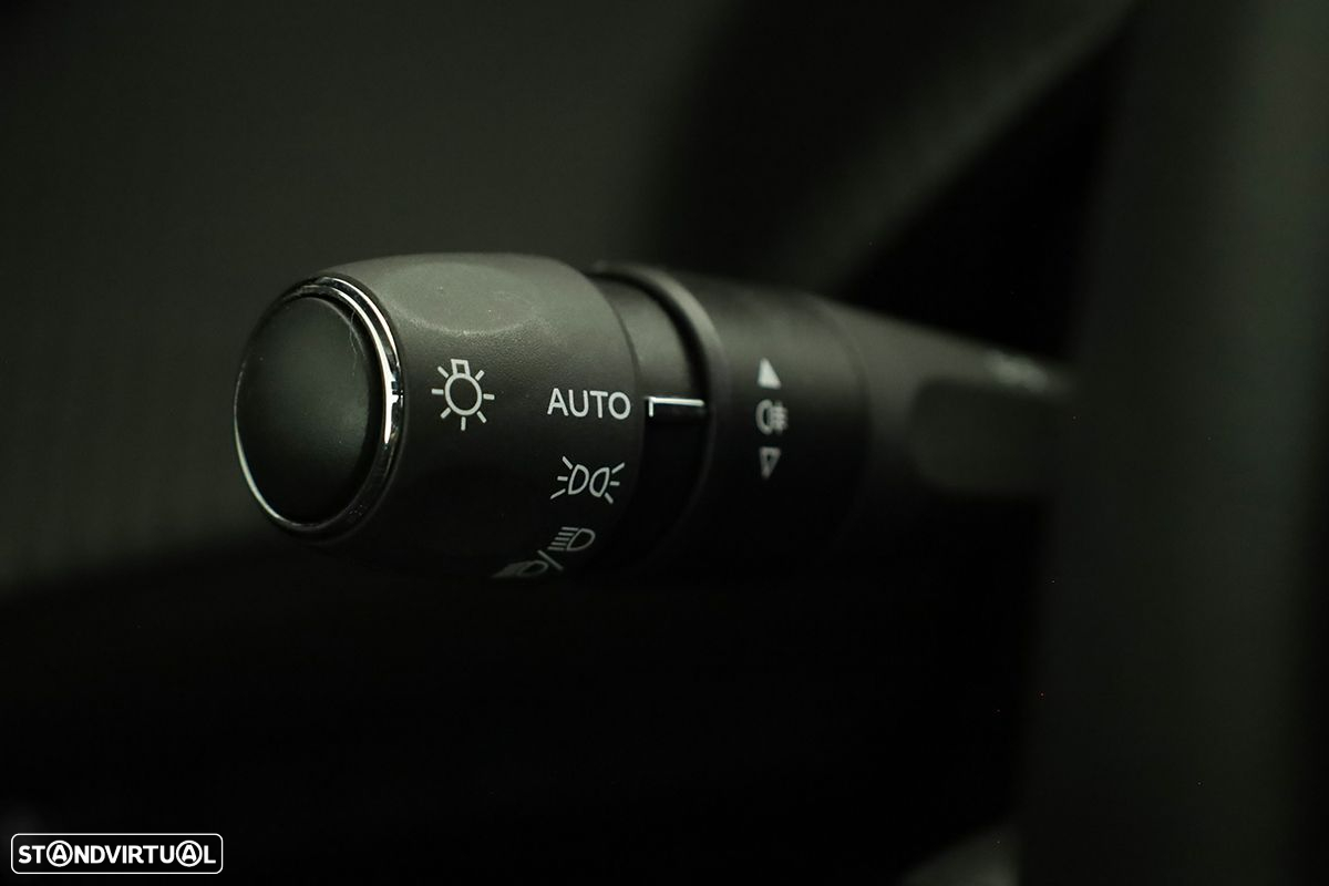 Peugeot 2008 1.2 PureTech Allure - 15
