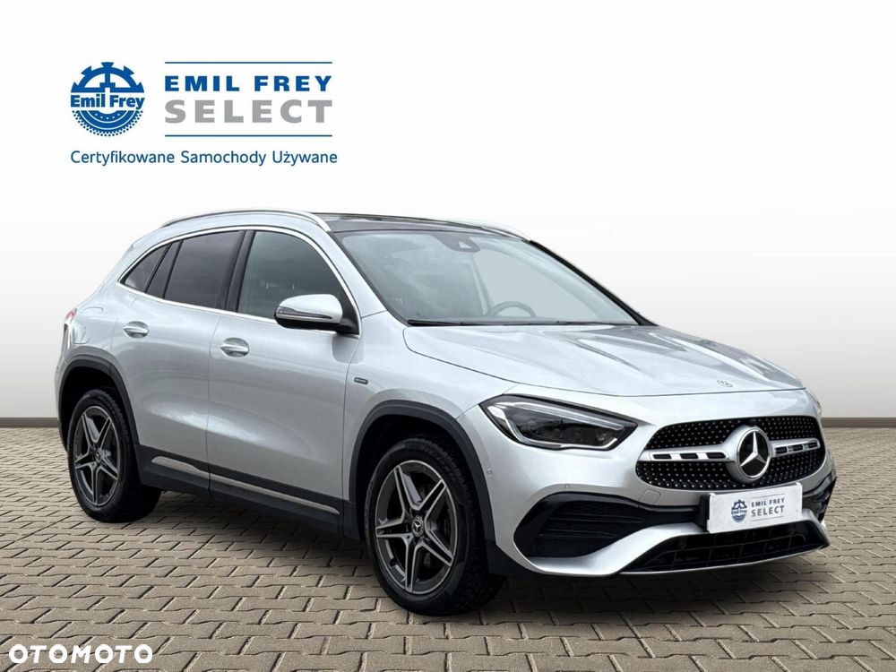 Mercedes-Benz GLA - 7