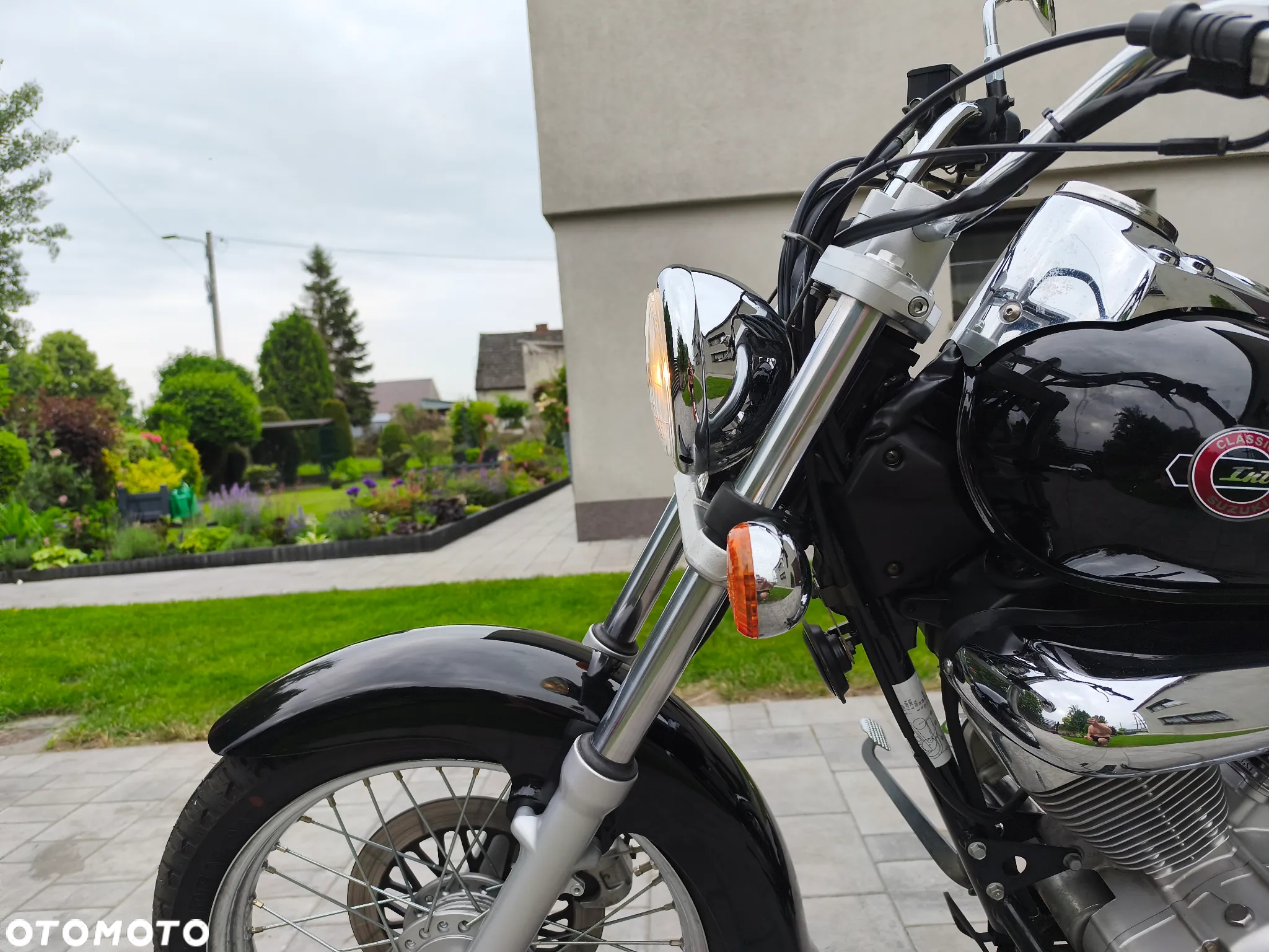 Suzuki Intruder - 9