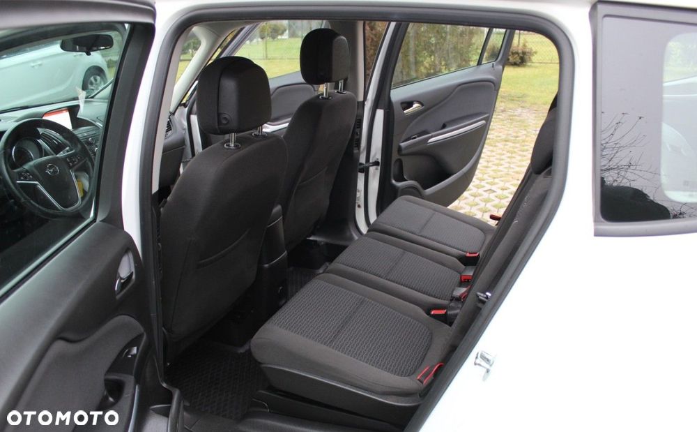 Opel Zafira - 11