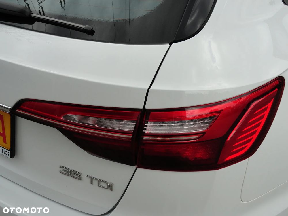 Audi A4 Avant 35 TDI mHEV S Line S tronic - 40