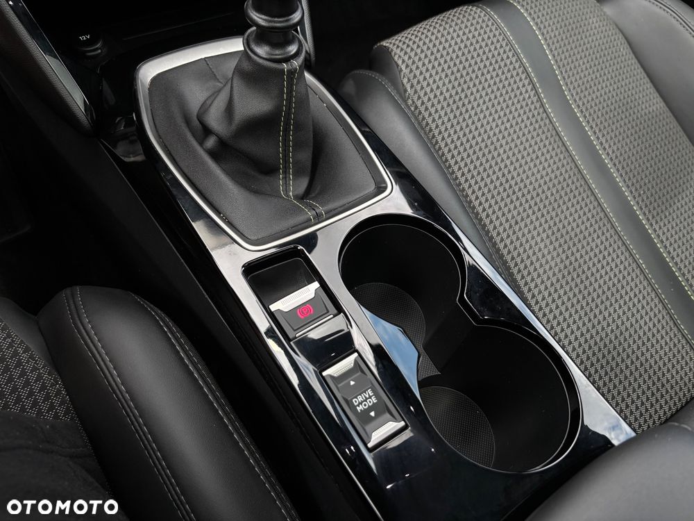Peugeot 208 PureTech 100 GT - 23