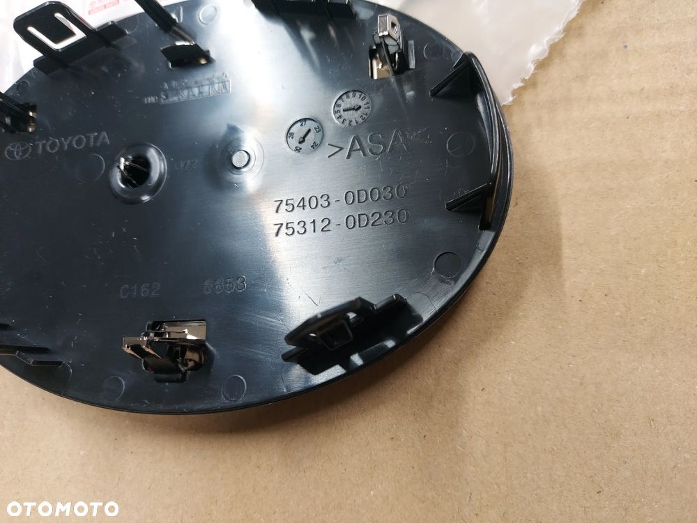 Toyota Yaris Cross 20- Emblemat Znaczek Przód Nowy - 3