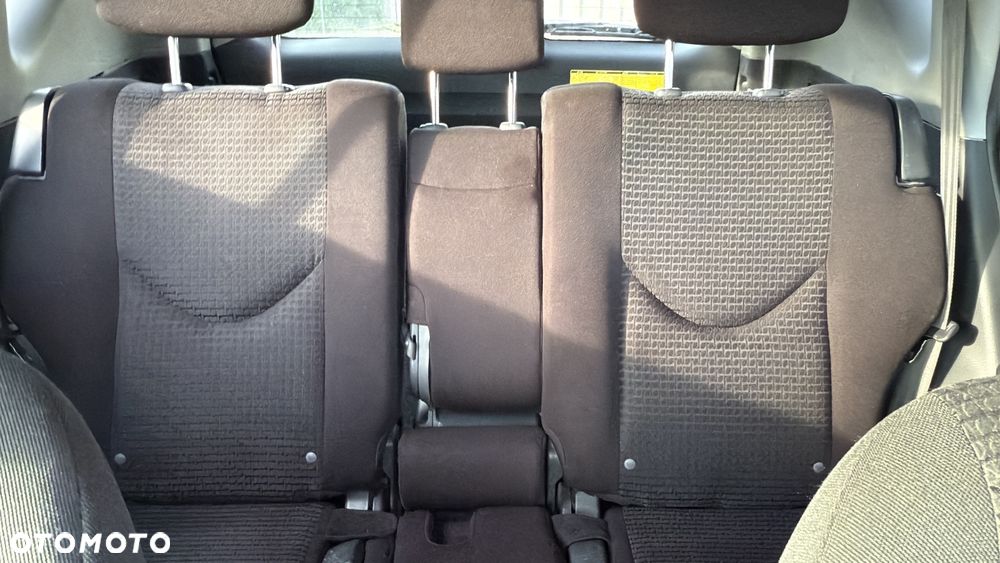 Toyota RAV4 2.2 D-4D 4x4 - 21