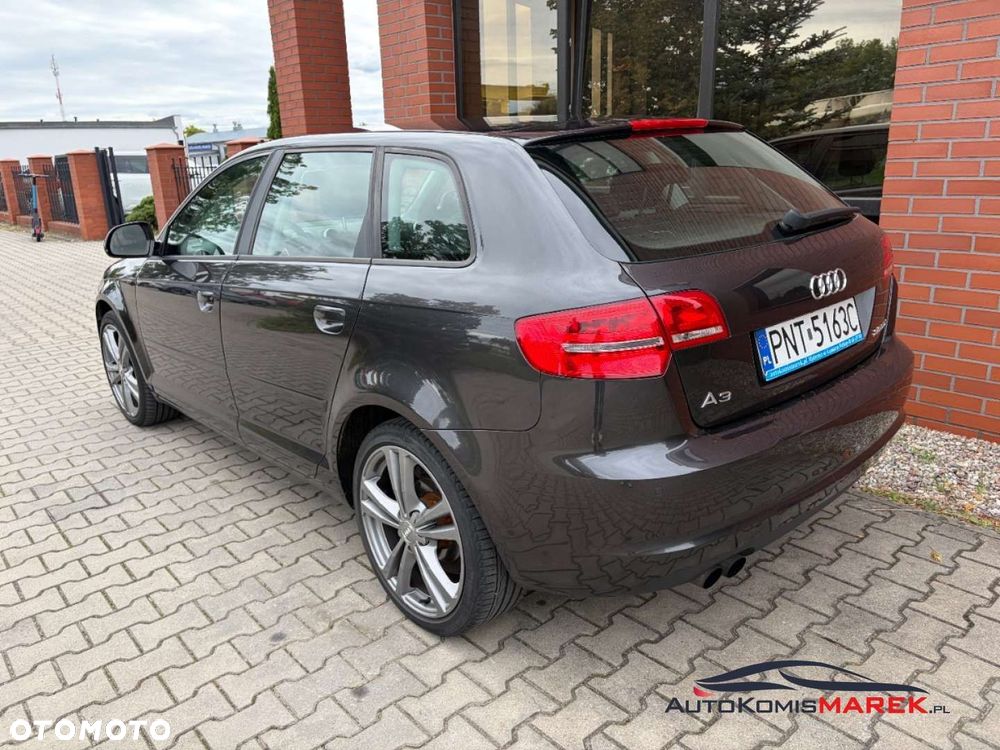 Audi A3 Sportback 2.0 TDI DPF Ambiente S tronic - 4
