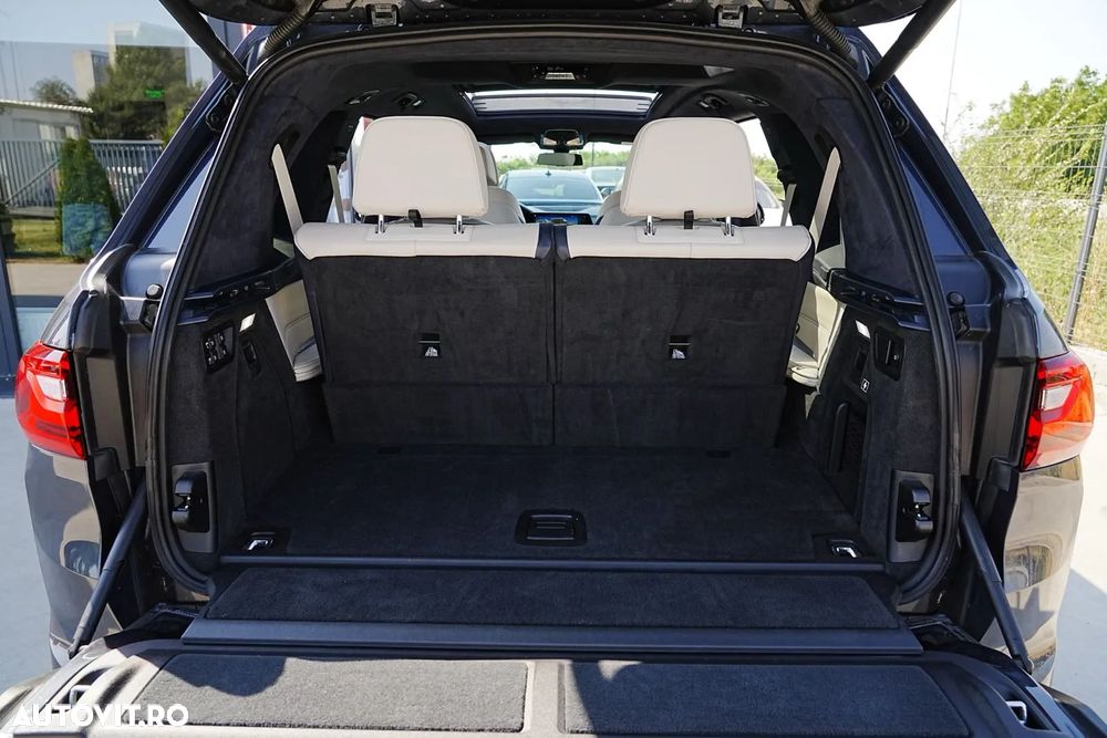 BMW X7 xDrive30d - 17