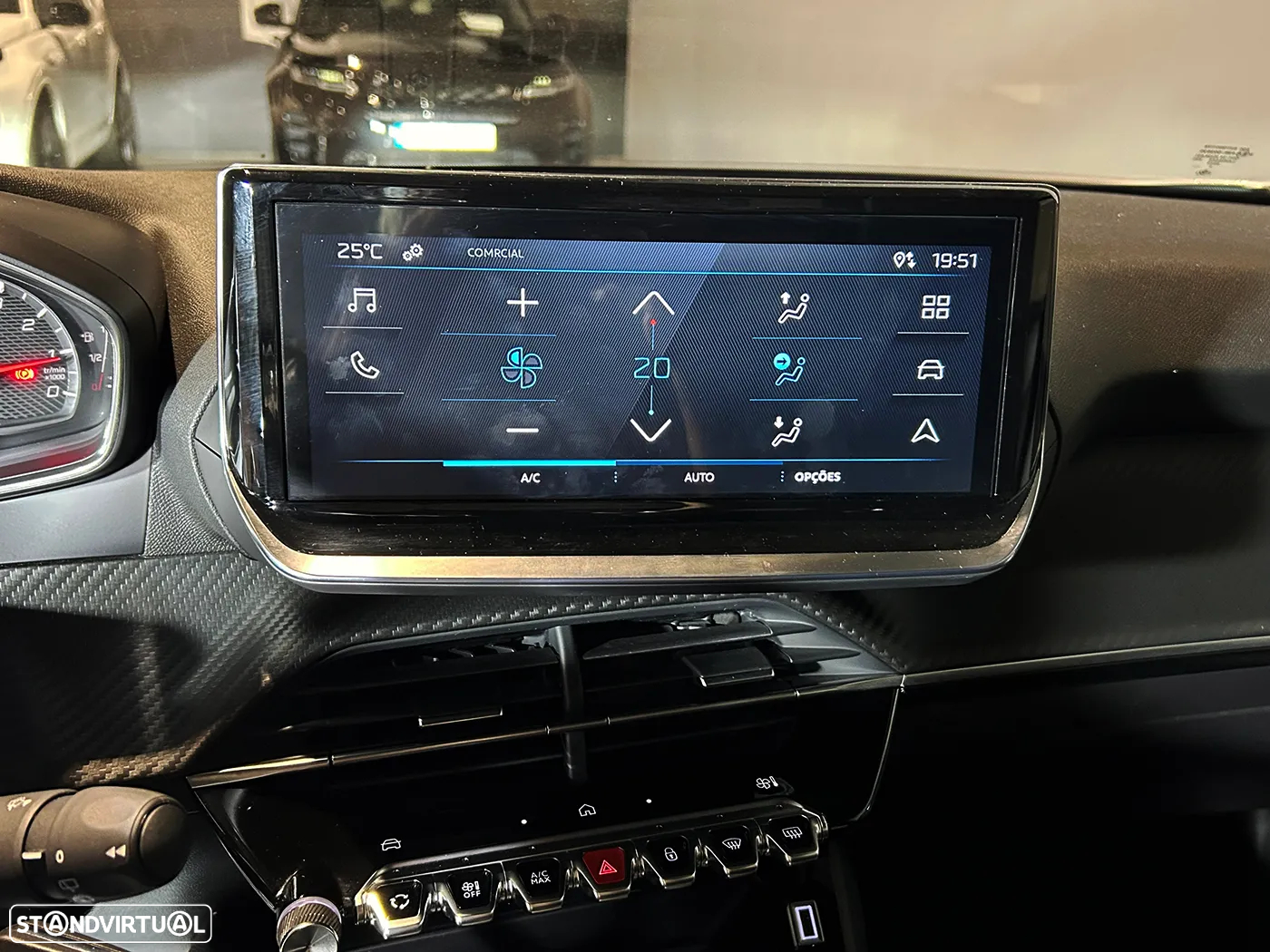 Peugeot 2008 1.2 PureTech Active - 32