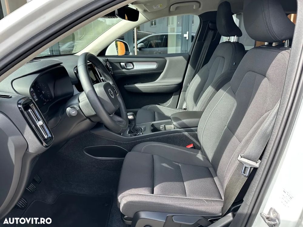Volvo XC 40 T2 Momentum - 5
