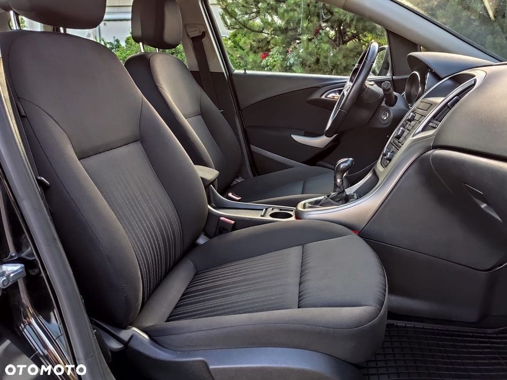 Opel Astra 1.4 Turbo Exklusiv - 7