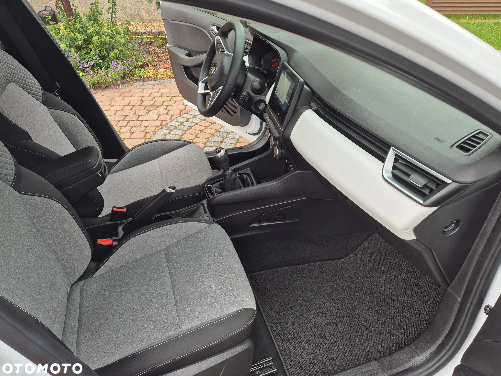 Renault Clio 1.0 TCe Intens - 9