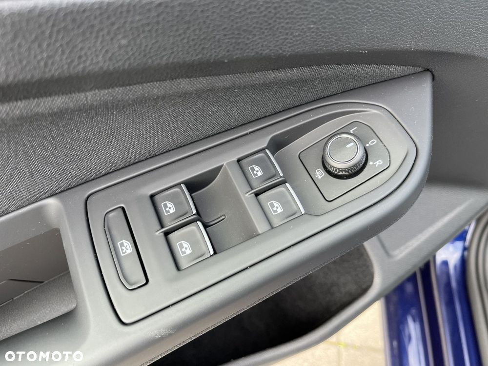 Volkswagen Golf - 13