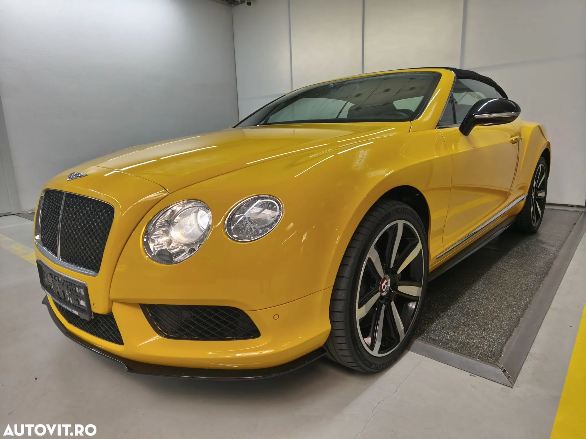 Bentley Continental GTC V8 S - 1