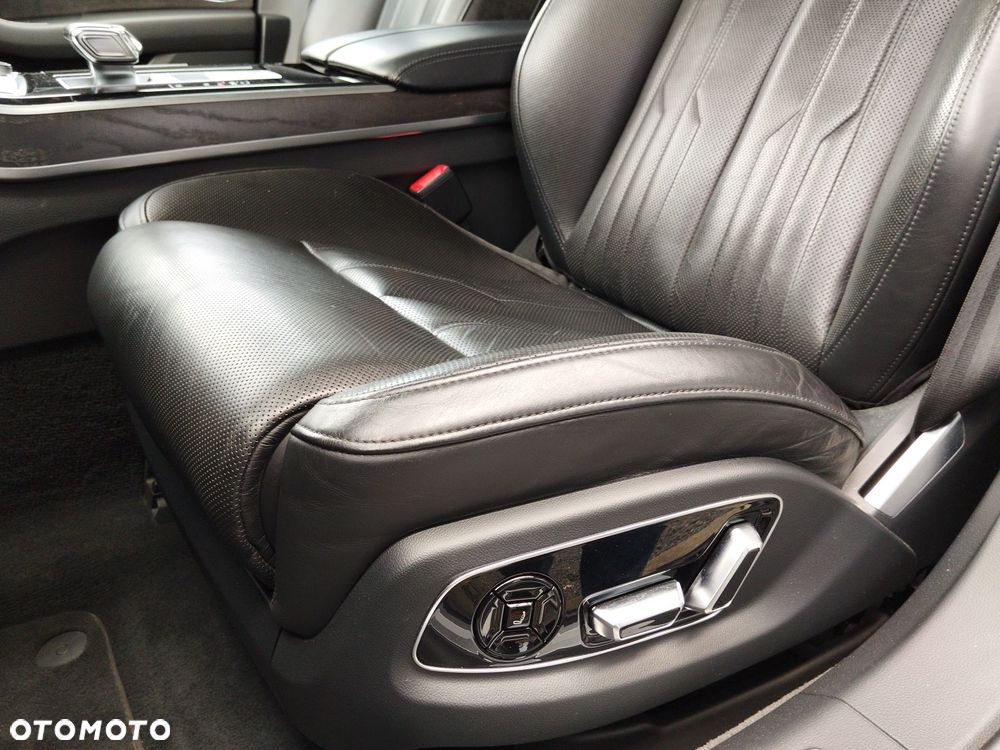 Audi A8 L 55 TFSI mHEV Quattro Tiptr - 11