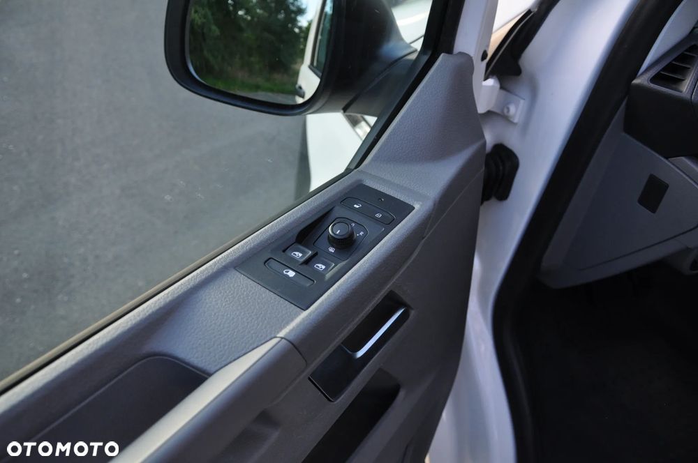 Volkswagen T6.1 - 11