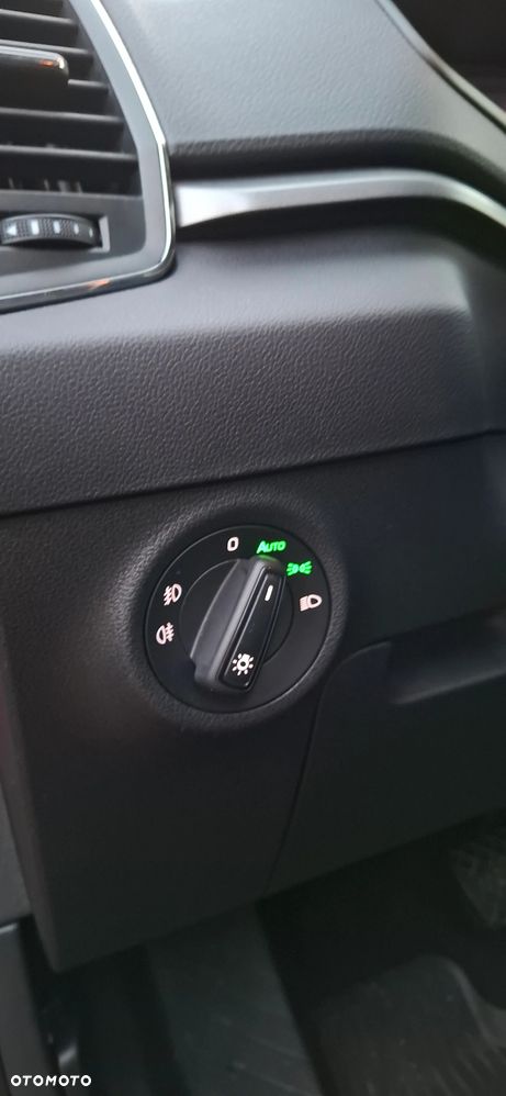 Skoda Karoq 1.5 TSI ACT 4x2 Ambition DSG - 33