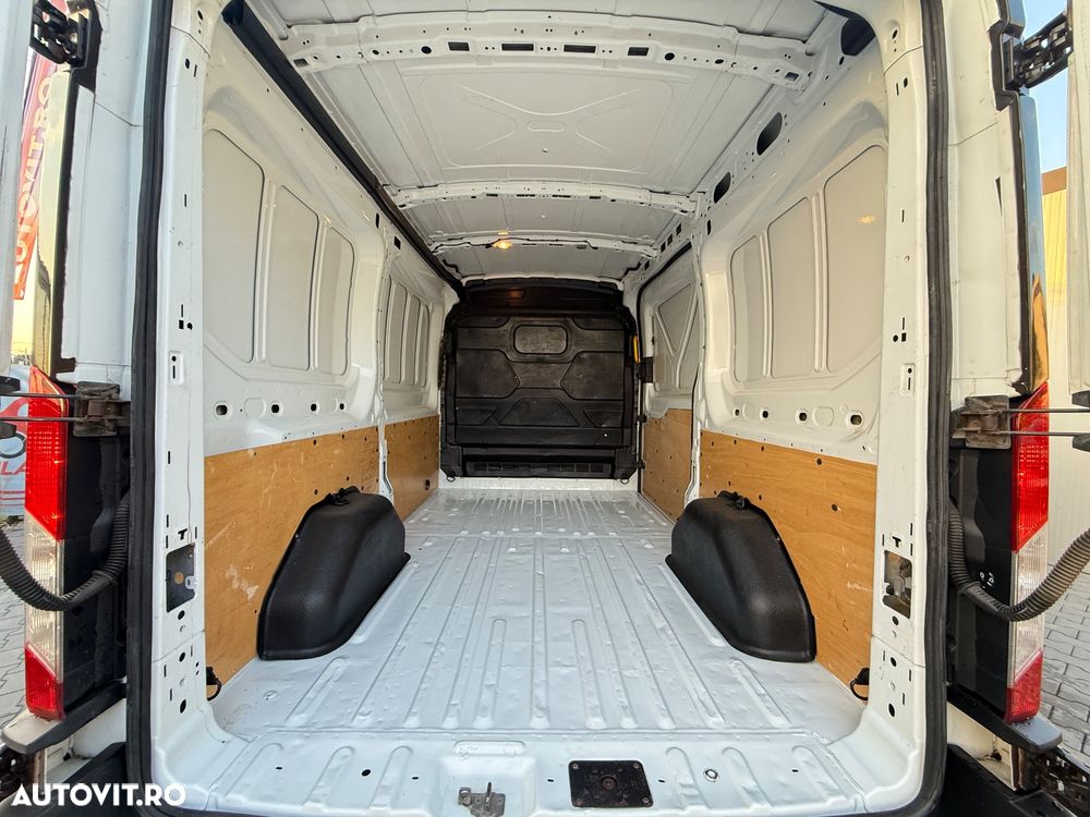 Ford Transit - 8