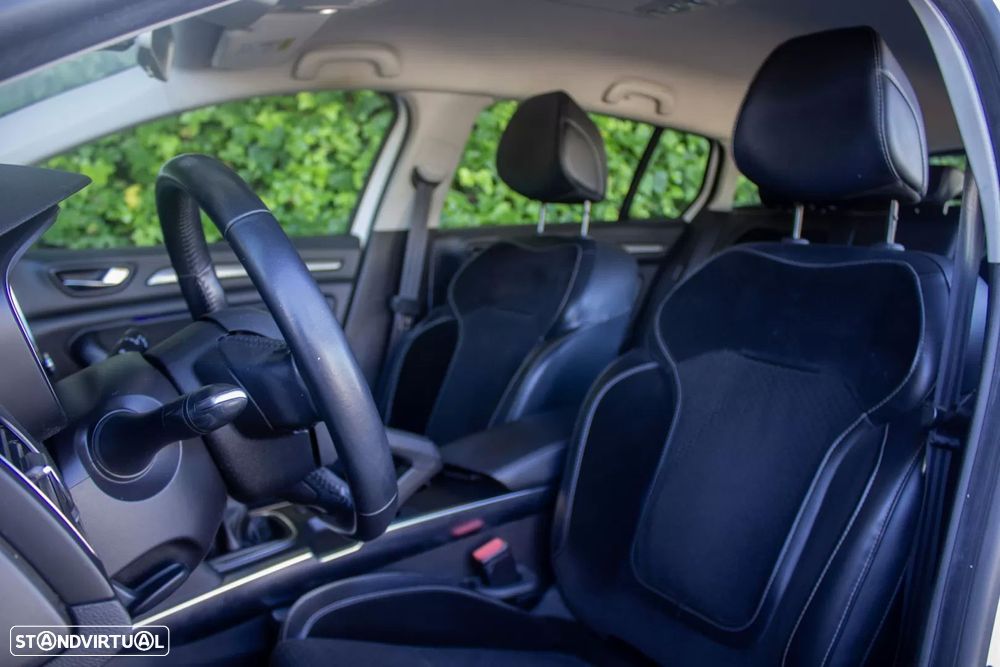 Renault Mégane Sport Tourer 1.5 dCi Limited - 12