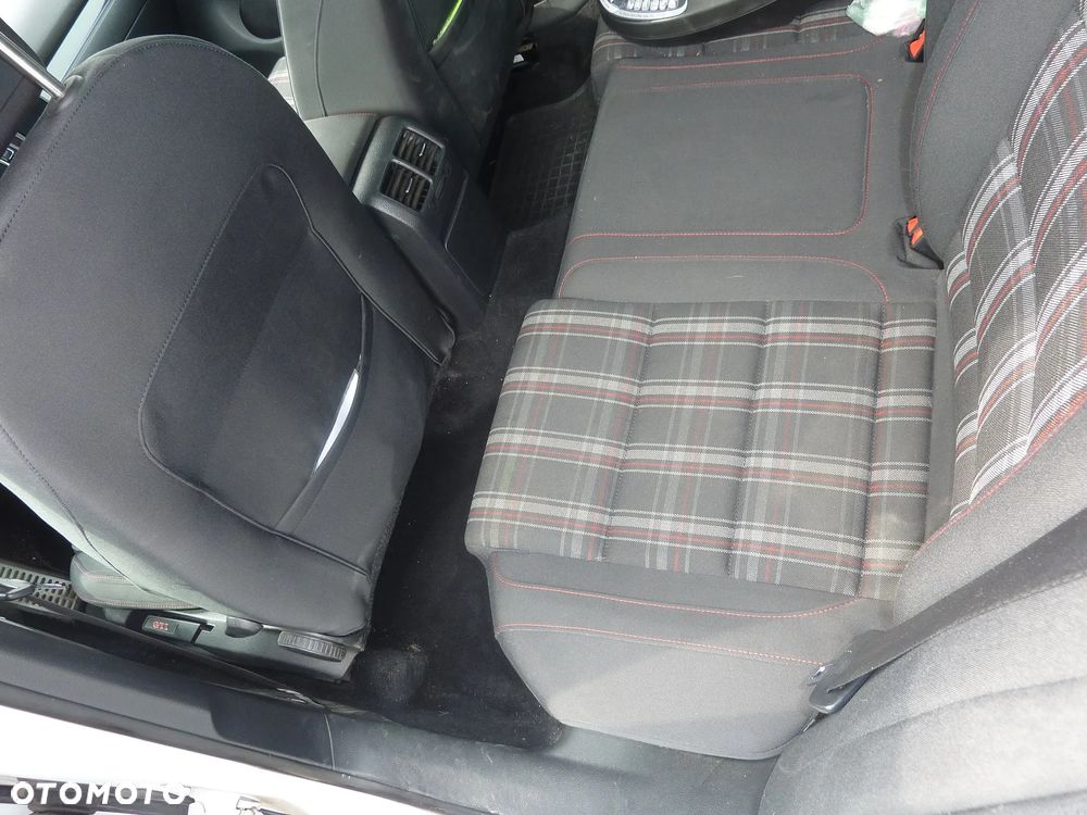 Volkswagen Golf 2.0 GTI DSG - 7